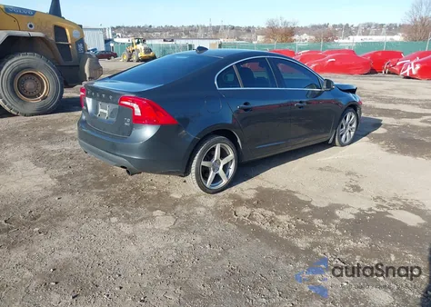 2012 Volvo S60 T6 from USA, damaged, VIN YV1902FHXC2119340